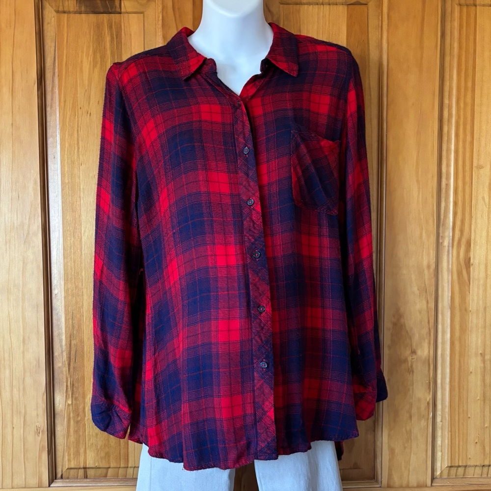 Motherhood maternity plaid button front shirt
